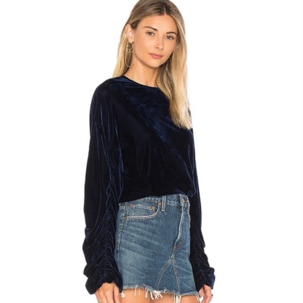 Tularosa Lexi Midnight Navy Blue Velvet Ruched Sleeve Oversized Top S NWT